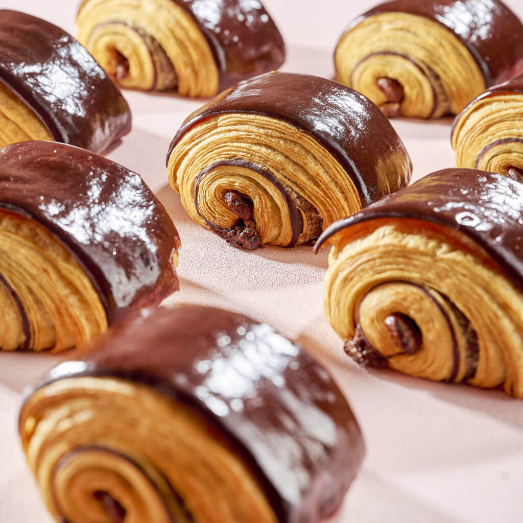 Valrhona Gianduja Sticks Application